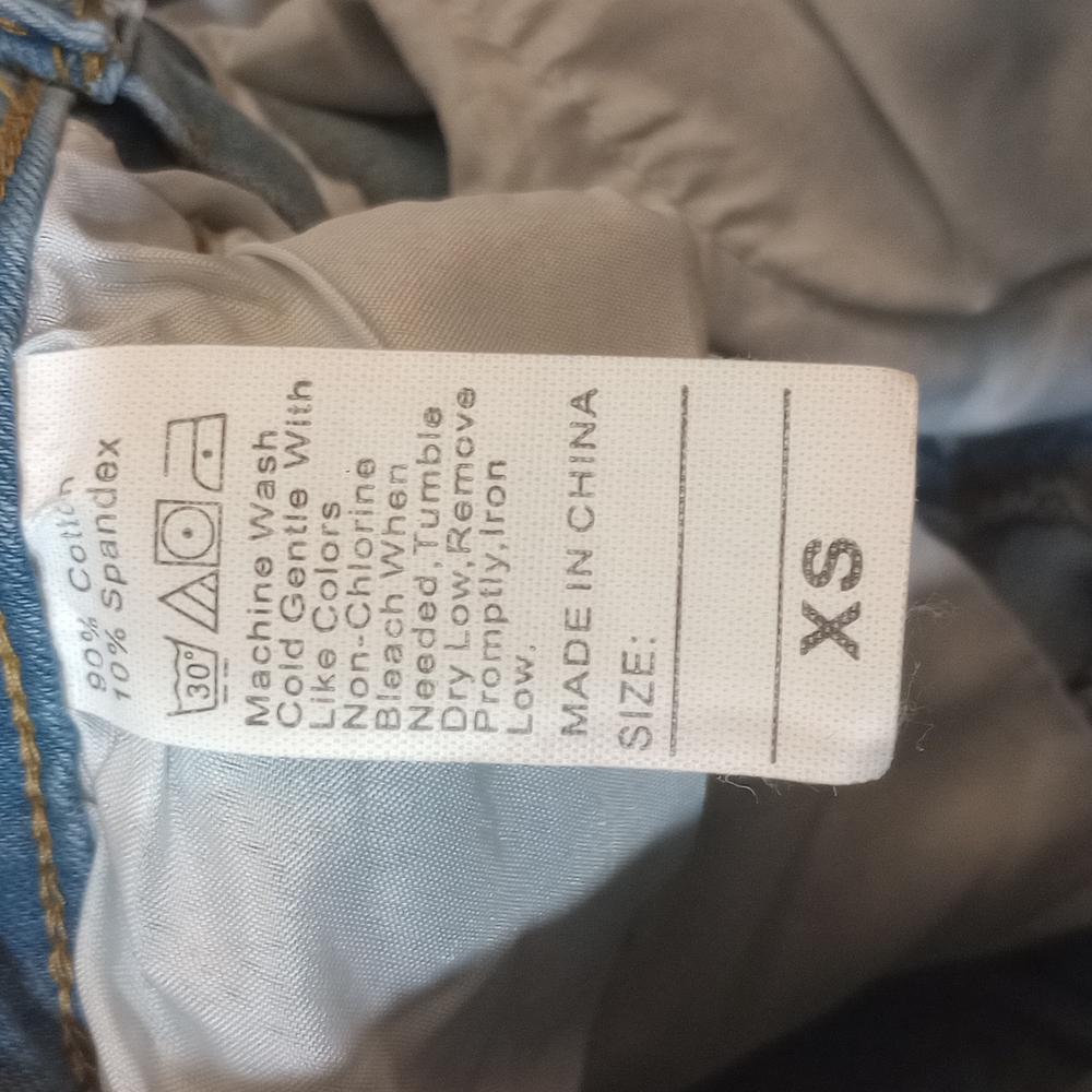 Jeans - Picture 3 of 4